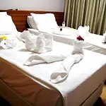 Otel Mavi Yeşil Yaşam